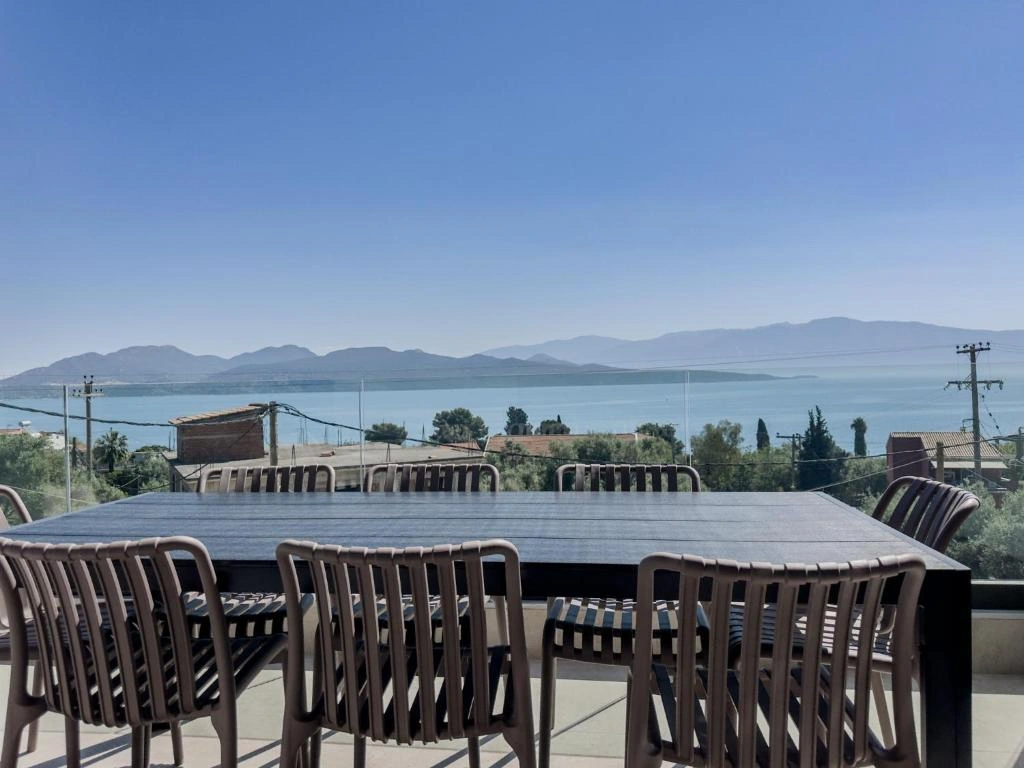 Suite 7 - Gallery 14